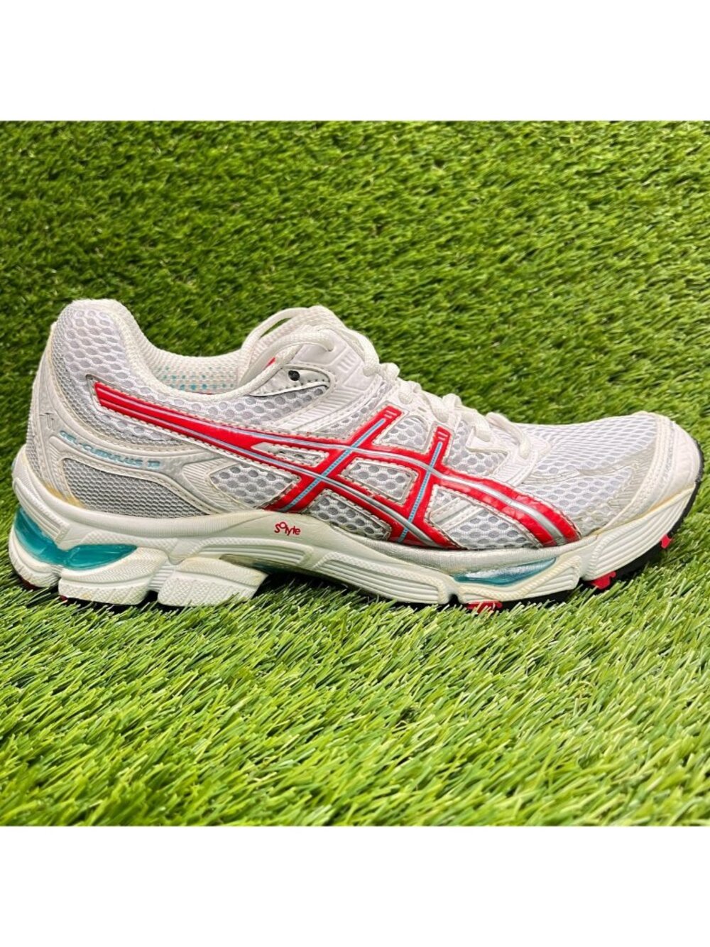 Asics Gel-Cumulus 13 Womens Size 10D White Red Athletic Running Shoes Sneakers